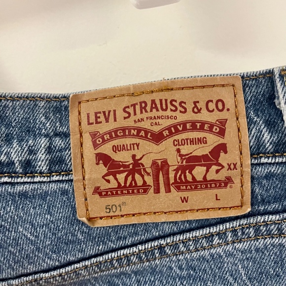 Levis 501 Straight Leg Button Fly 5 Pocket Jeans size 28 - Picture 7 of 9